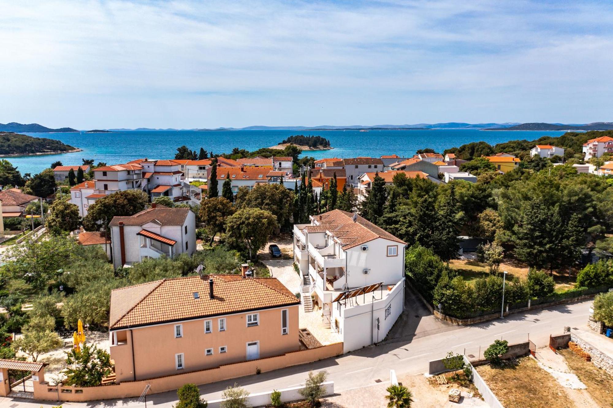 Apartments With A Parking Space Pakostane, Biograd - 22375 Exterior foto
